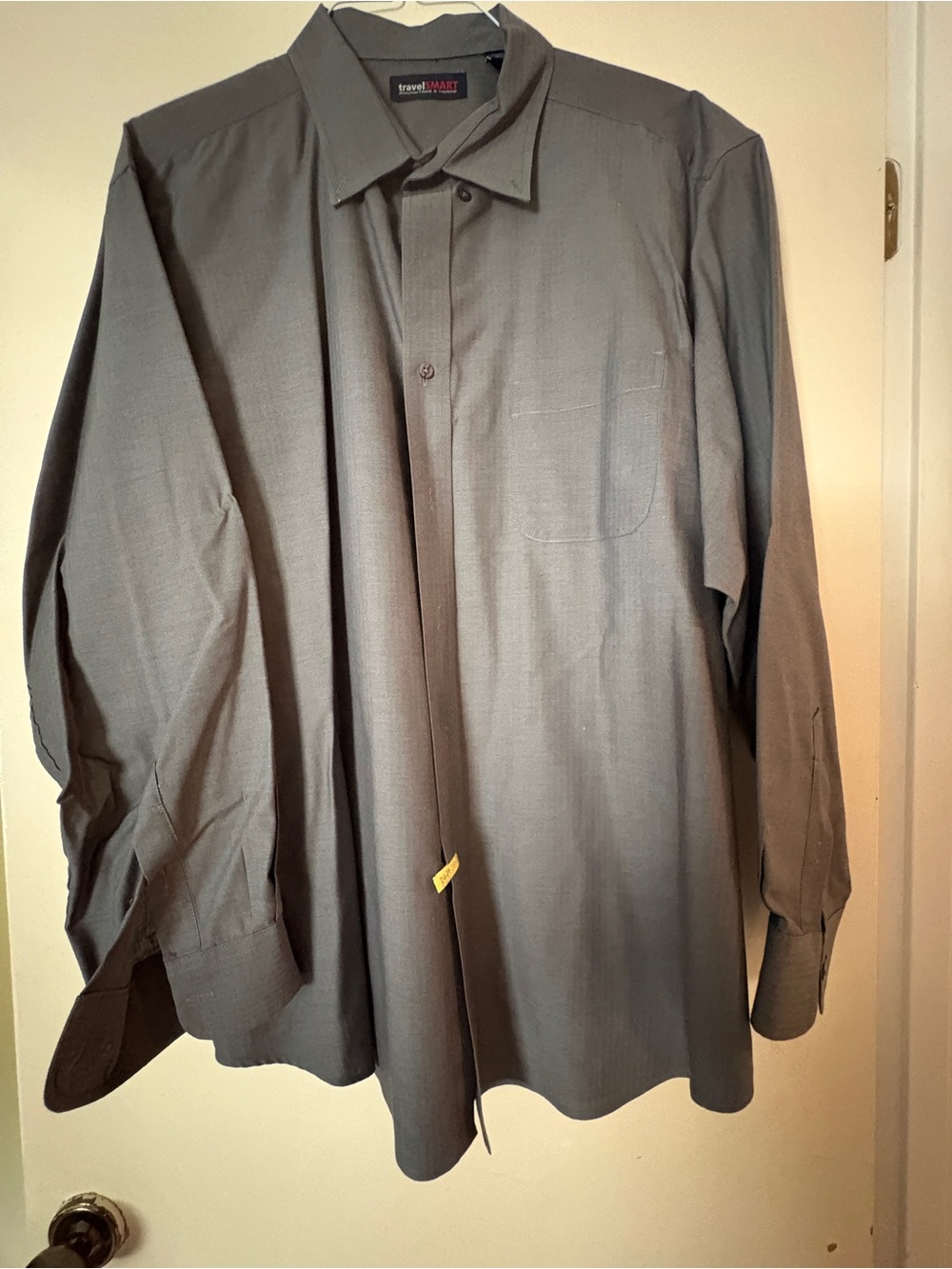 TravelSmith Men's Long-Sleeve Button-Up Shirt in Charcoal Gray